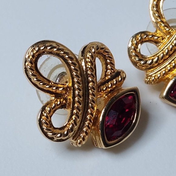 Vintage Marquise Faux Ruby Metal Earrings - Picture 8 of 16